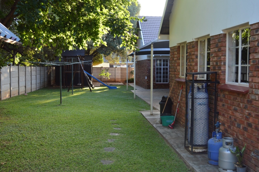 4 Bedroom Property for Sale in Flamwood North West